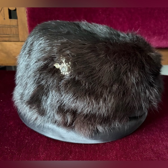Vintage Accessories - Vintage 50’s authentic black fur hat
